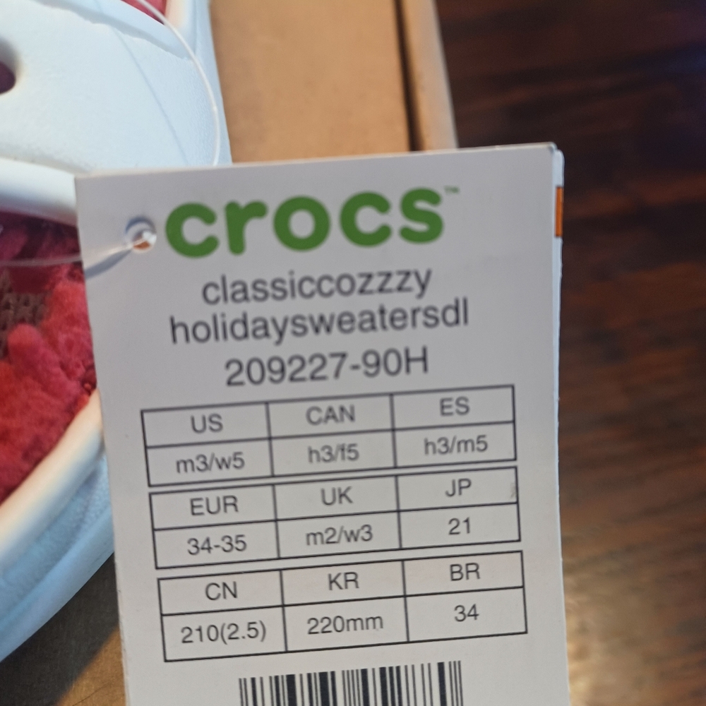 Crocs Platform Slippers White/Pink sweater lining Size Women's 5 New $39
